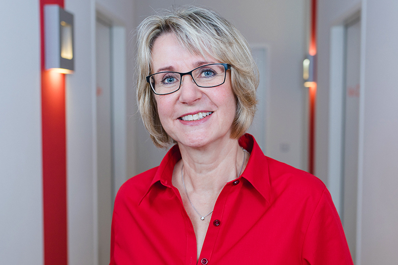 Heike Ahrens - Zahnarzt- und Prophylaxepraxis Dr. Heike Strobel